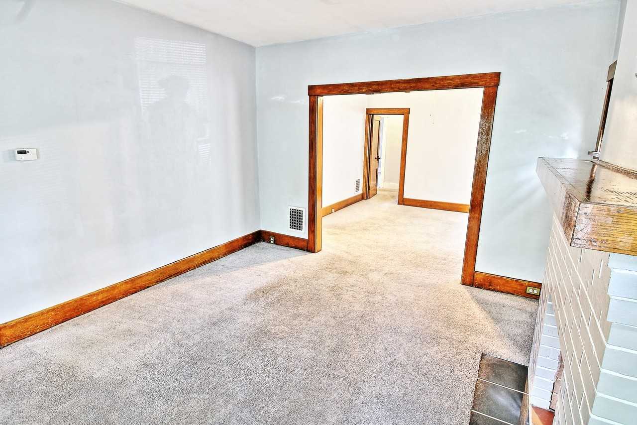 37 Sterling Ave - Photo 3 of 17