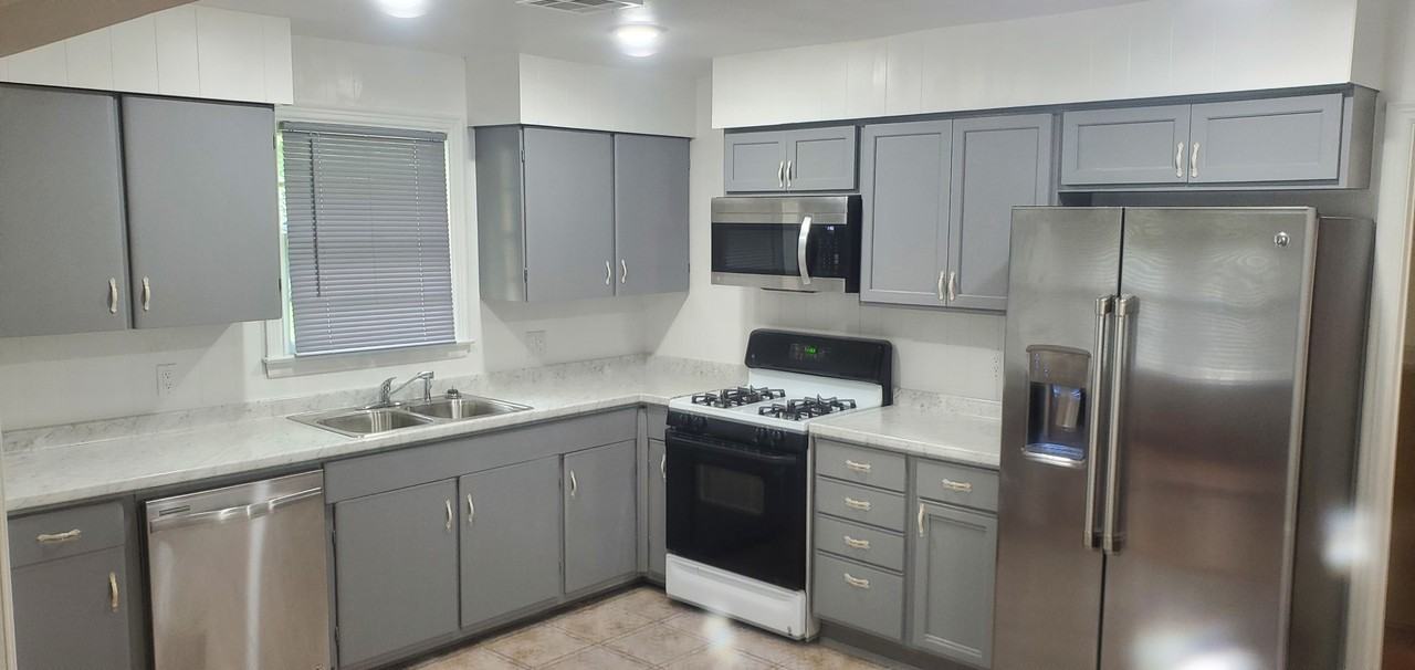 810 W 16th Ave #NA - Photo 2 of 16