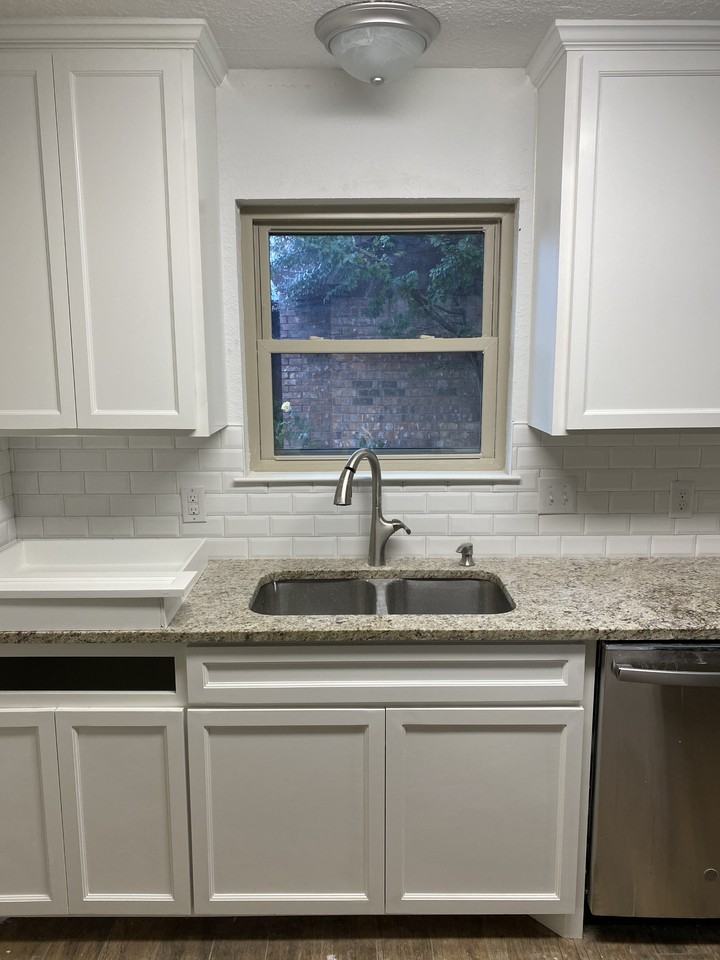 3609 Auburn Dr #NA - Photo 3 of 25