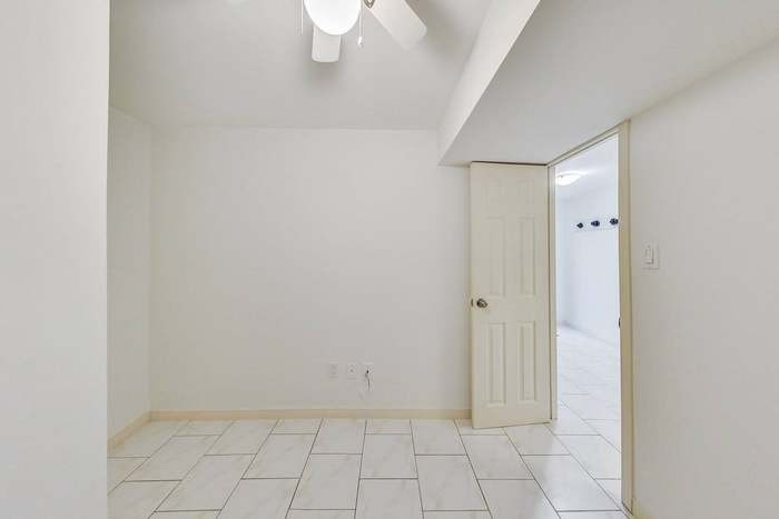 584 Northcliffe Boulevard #2B - Photo 7 of 11