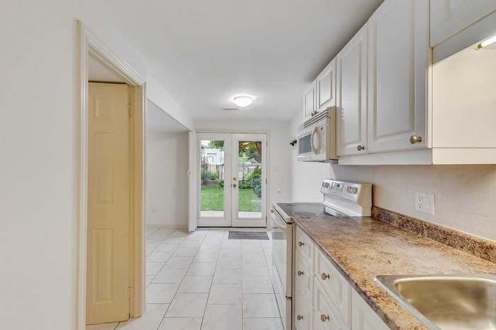 584 Northcliffe Boulevard #2B - Photo 6 of 11