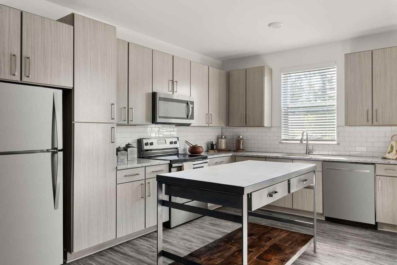 The Anson - Photo 2 of 40