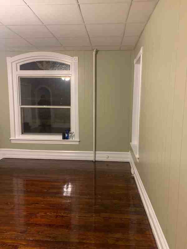 143 W Broad St - Photo 5 of 9