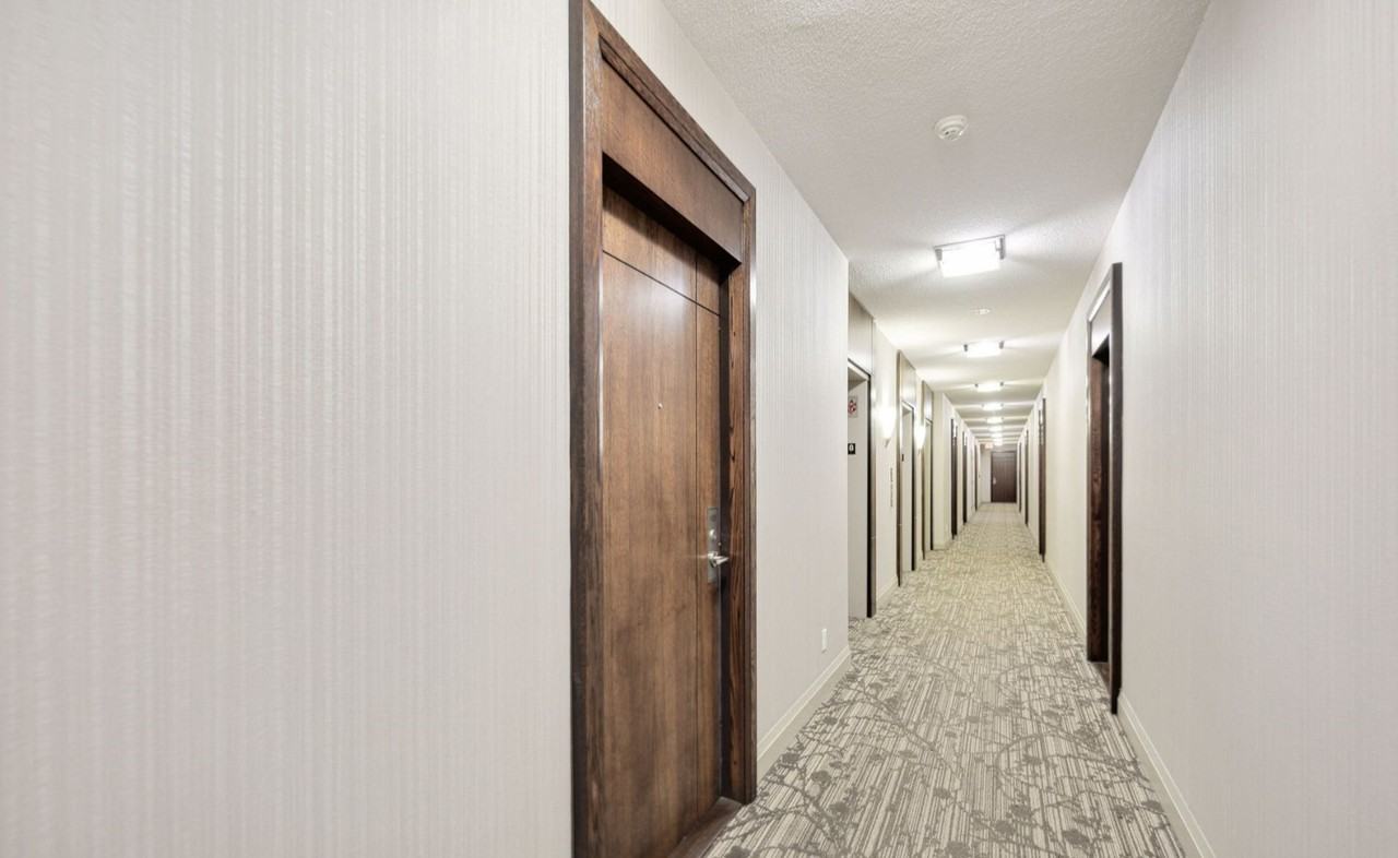 339 Rathburn Road West #619 - Photo 4 of 27