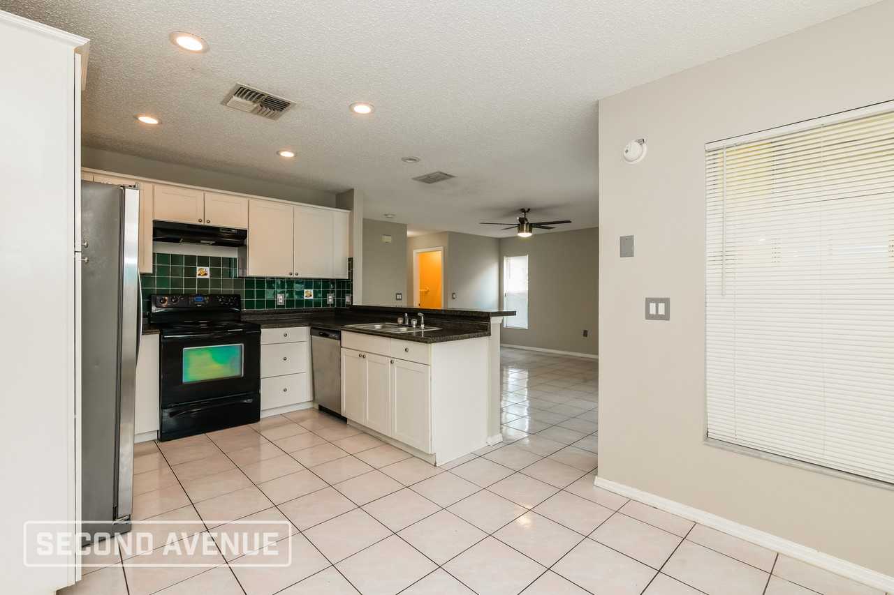 2216 Wyndam Way - Photo 7 of 27