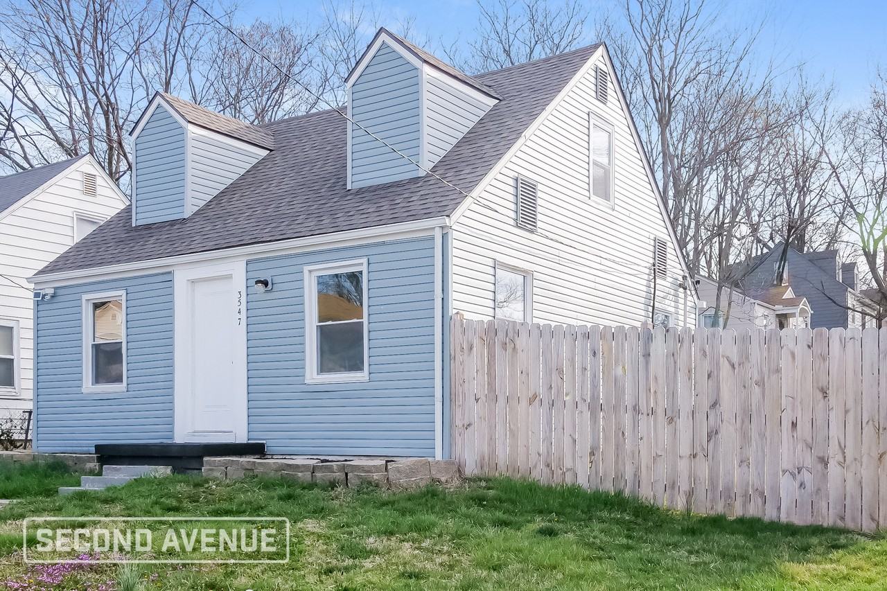 3547 Jackson Ave - Photo 2 of 20
