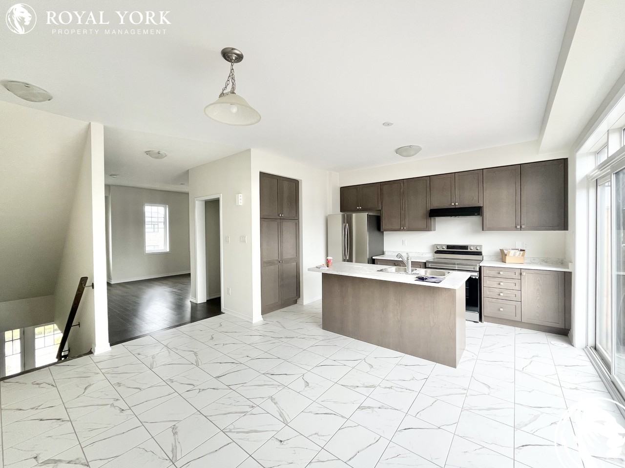 36 Bee Crescent, Brantford, Ontario N3T 5L5 - Photo 2 of 18