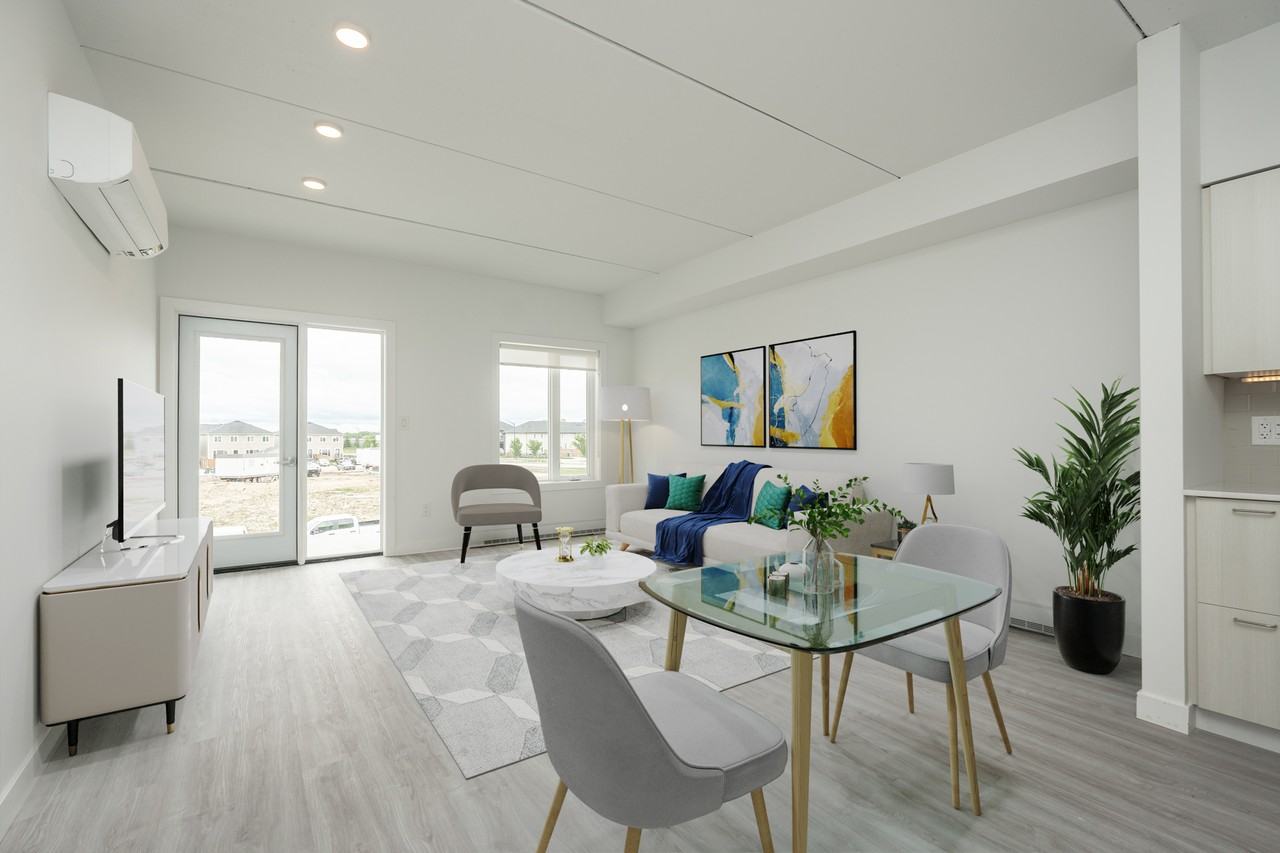 160 Centre Street - Photo 3 of 8