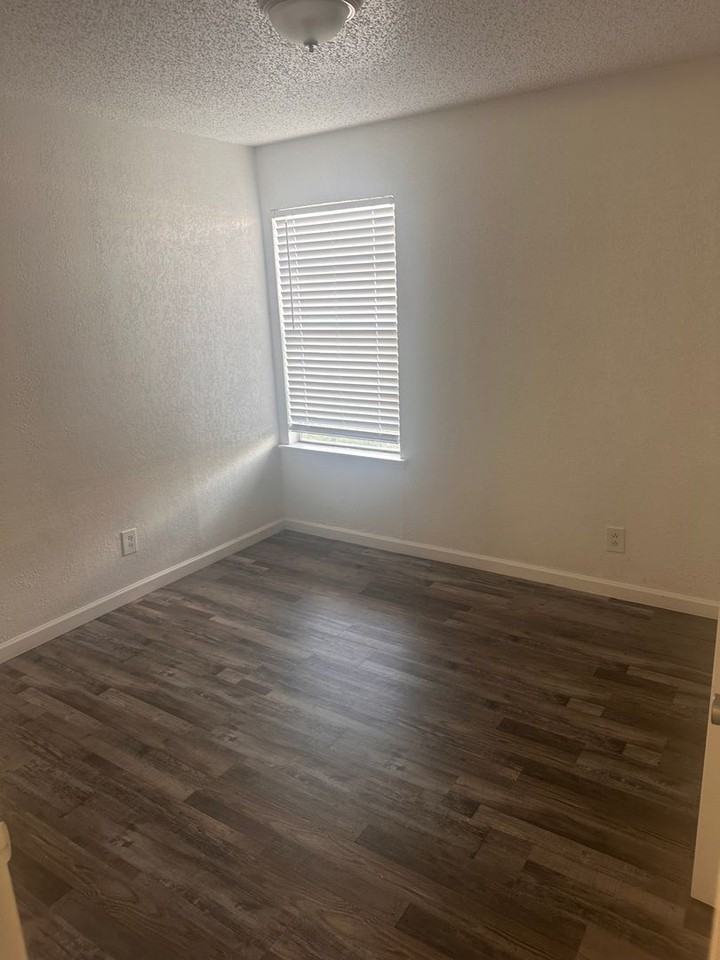 710 N 46th St - Photo 3 of 50