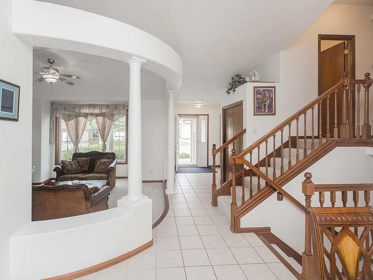 809 S Outlook Dr - Photo 2 of 27