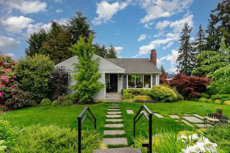 7400 52nd Ave Ne - Photo 2 of 42