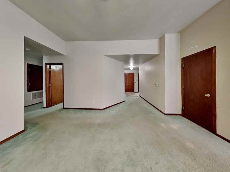 8213 Nw 84th St - Photo 2 of 19