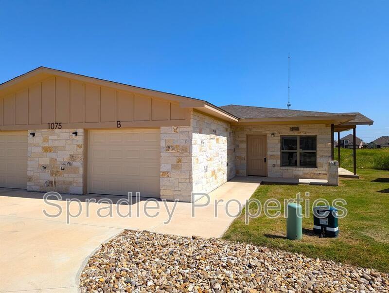 1075 Hibiscus Unit B - Photo 2 of 7