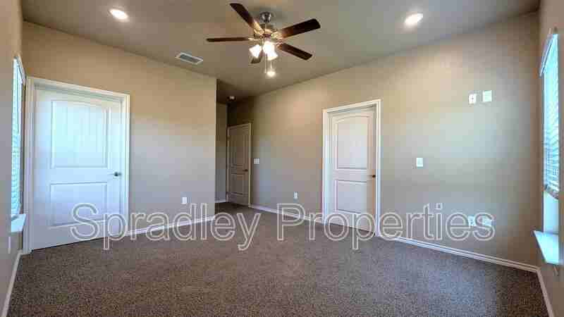 1075 Hibiscus Unit B - Photo 7 of 7