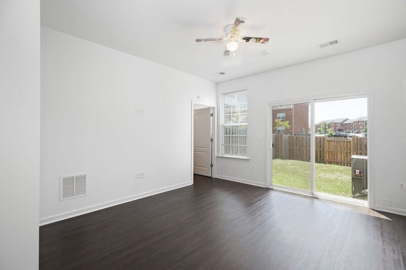 10214 Egret Ct - Photo 3 of 29