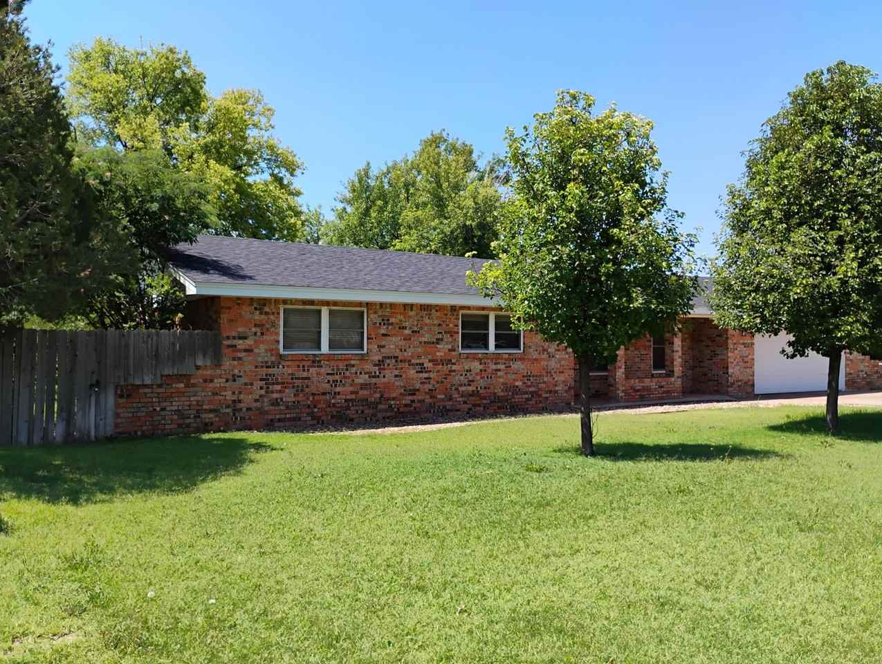 1915 Miller St - Photo 2 of 30