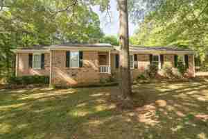 featured image of 321 Oak Meadow Dr