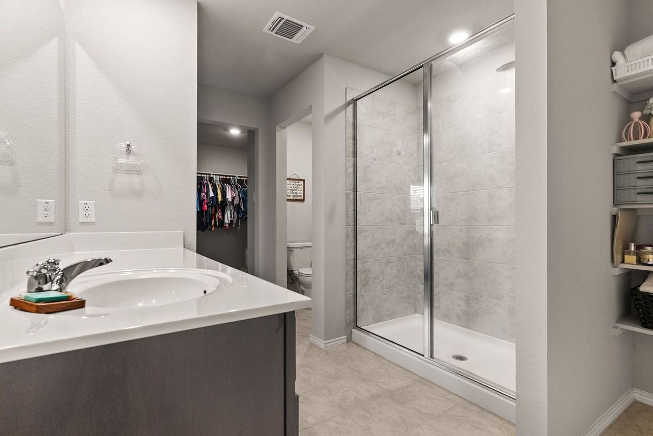 3600 Fountain View Dr - Photo 5 of 15