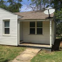 featured image of 201 W Fairchild Dr
