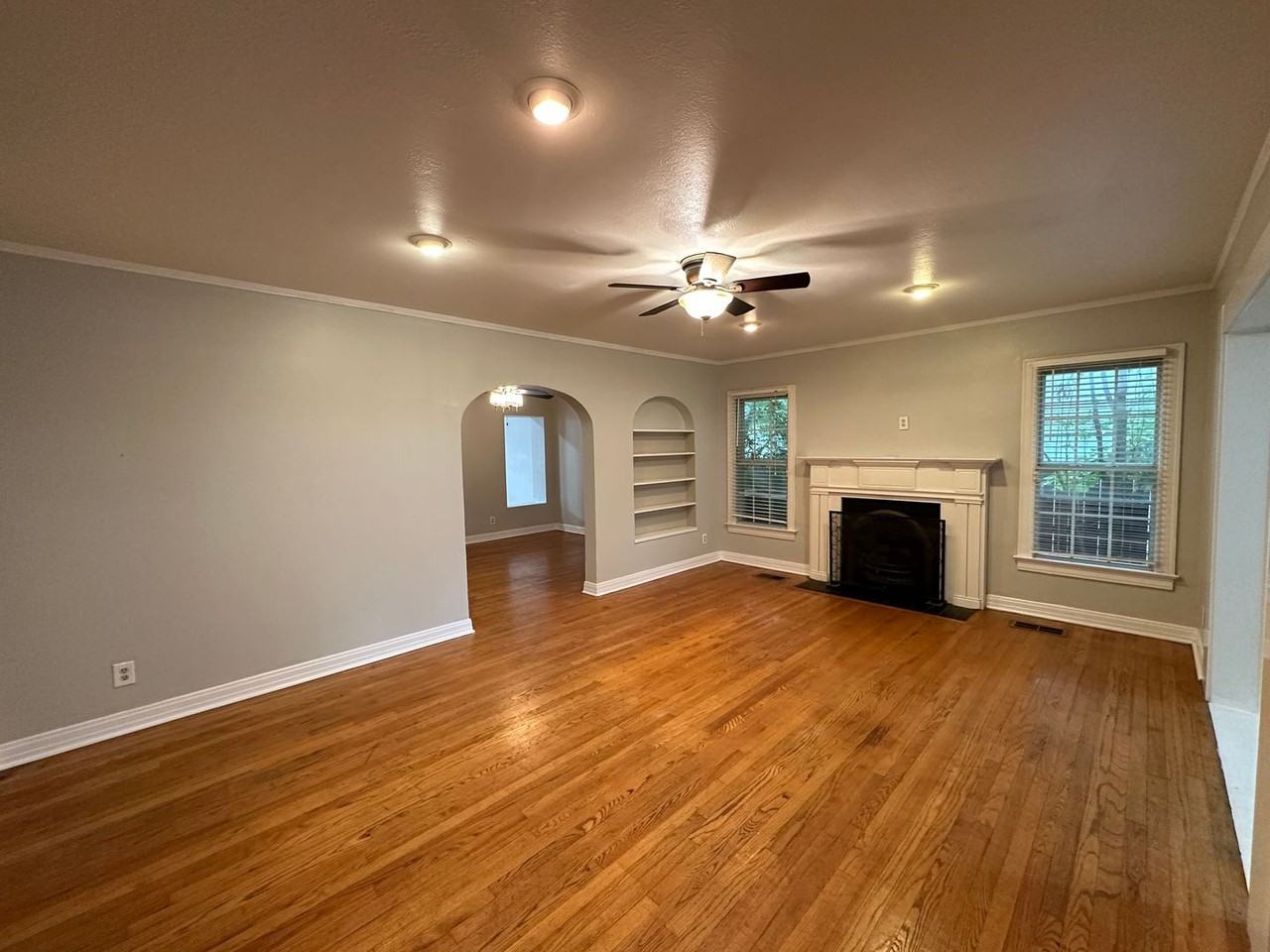 5511 Ellsworth Ave - Photo 3 of 42