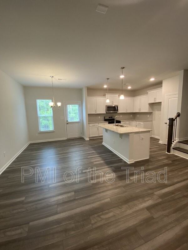 3005 Mackay Pointe Ln - Photo 6 of 19