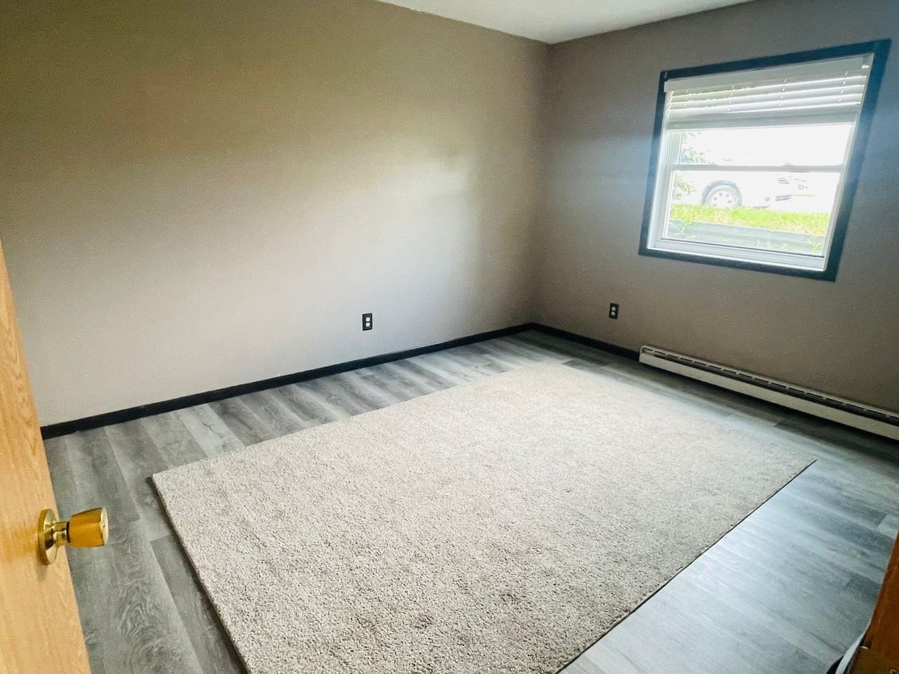 3112 18th Ave W - Photo 3 of 6