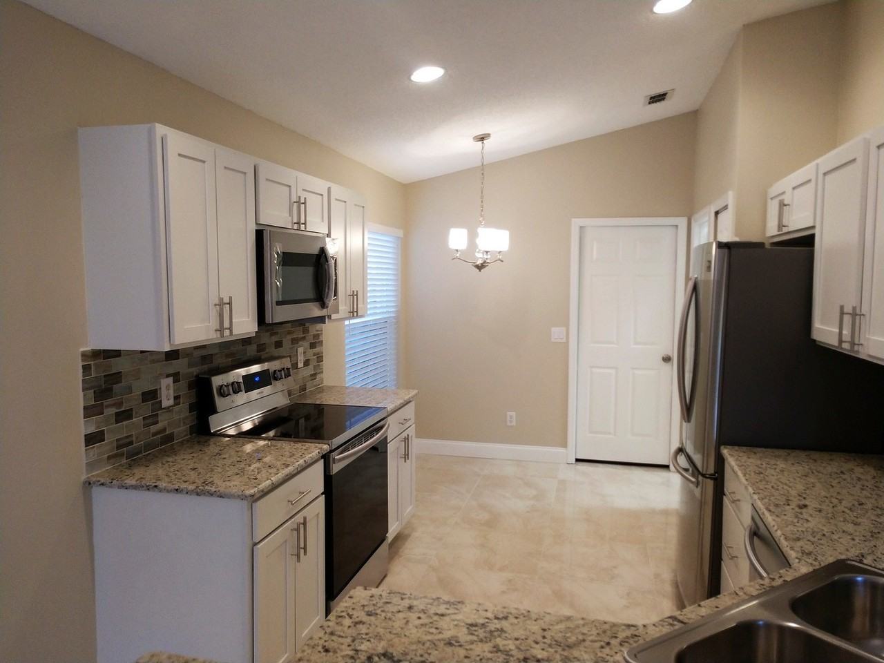 141 Morning Glory Dr - Photo 7 of 15