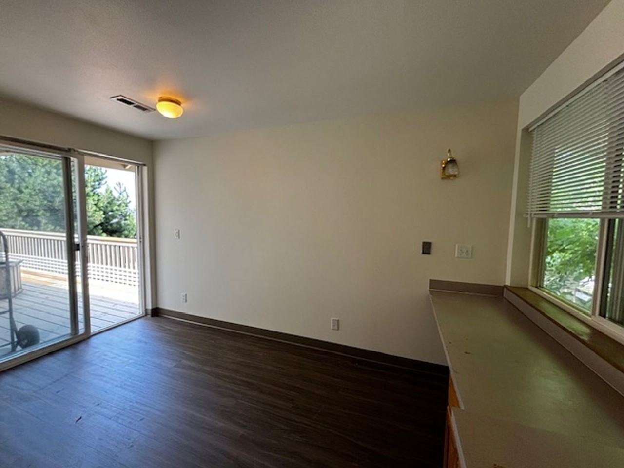 2121 Michigan St - Photo 3 of 17