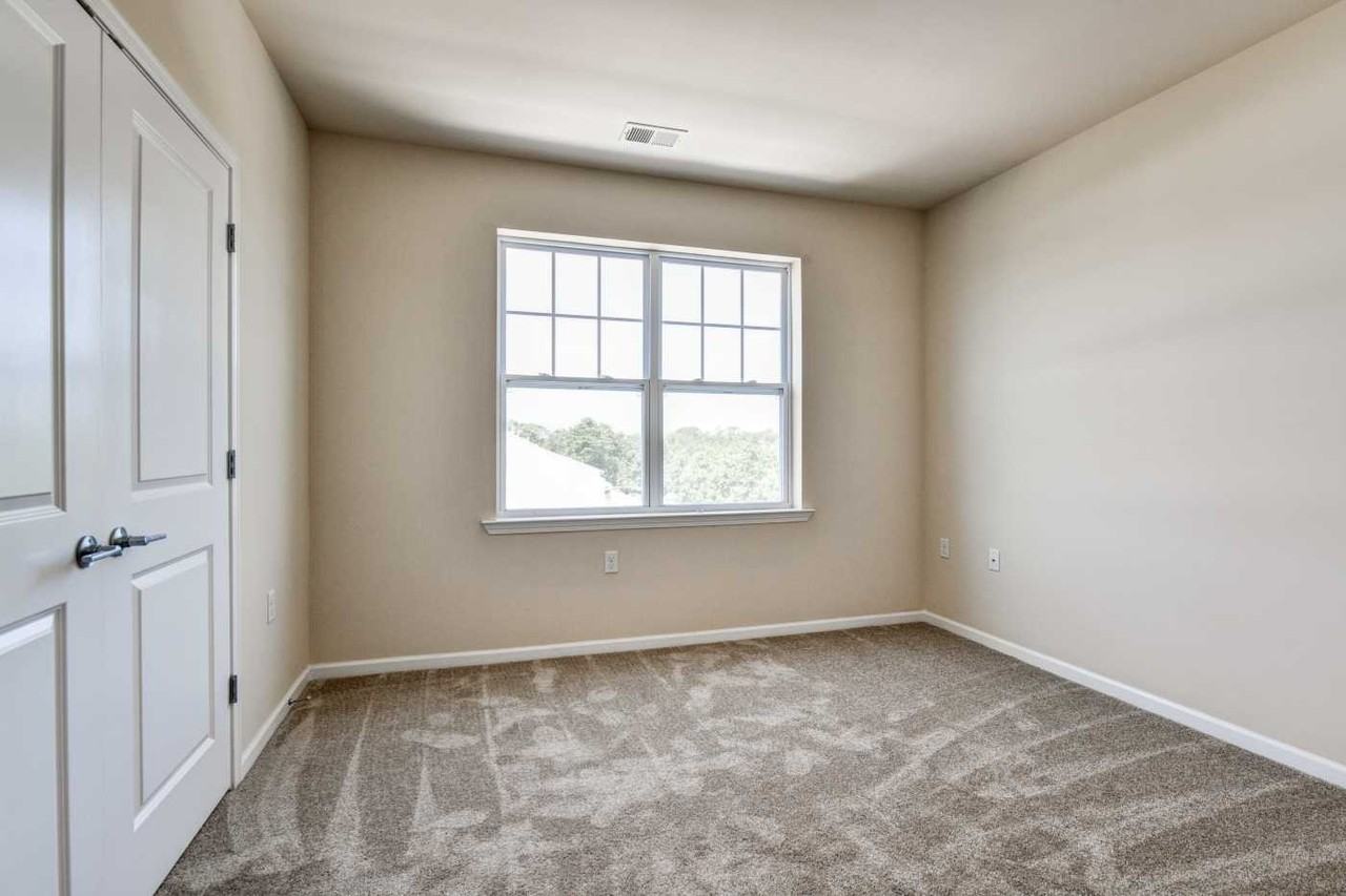 The Residence Club at New Visions - Photo 4 of 29