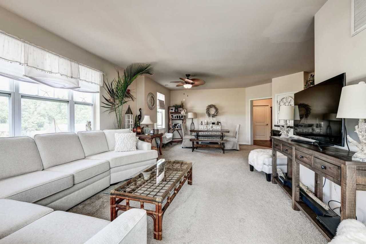 The Residence Club at New Visions - Photo 5 of 45