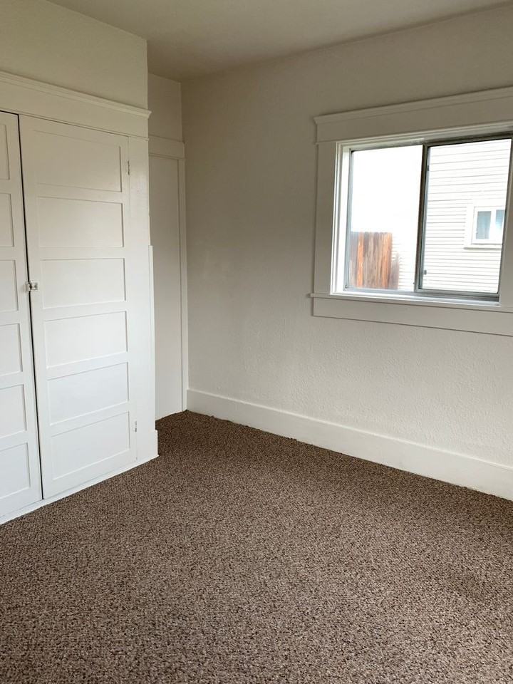 310 310 & 314 SW 4th Street - Photo 3 of 6