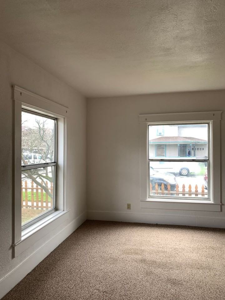 310 310 & 314 SW 4th Street - Photo 4 of 6