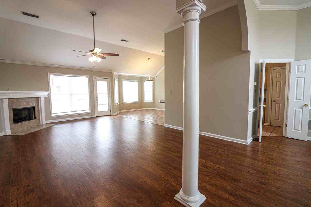 1521 Siskin Dr - Photo 2 of 17