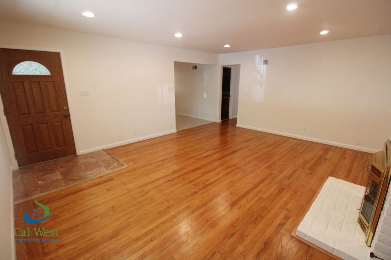 126 Calado Ave - Photo 3 of 26