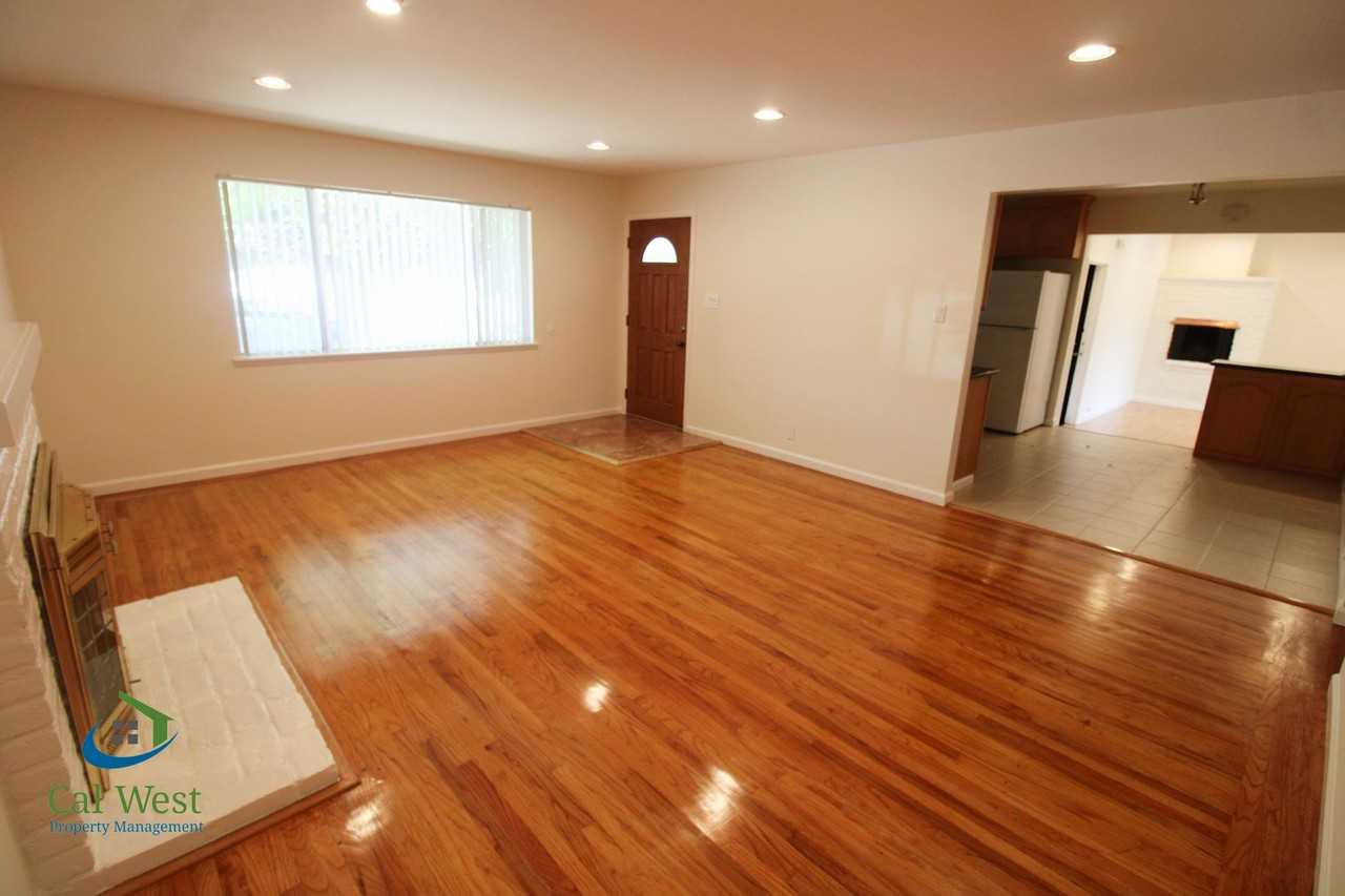 126 Calado Ave - Photo 4 of 26