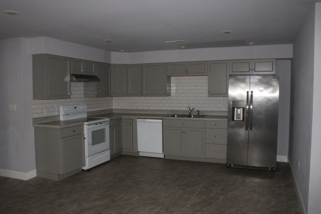 18 S Sunset Dr - Photo 3 of 12