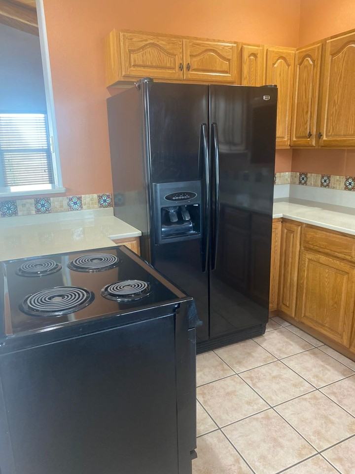 6045 Matamoros Rd Ne - Photo 5 of 17