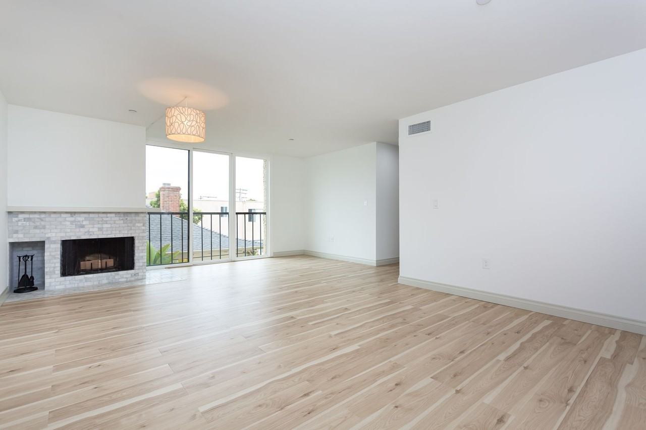 4082 Albatross St #11 - Photo 2 of 15