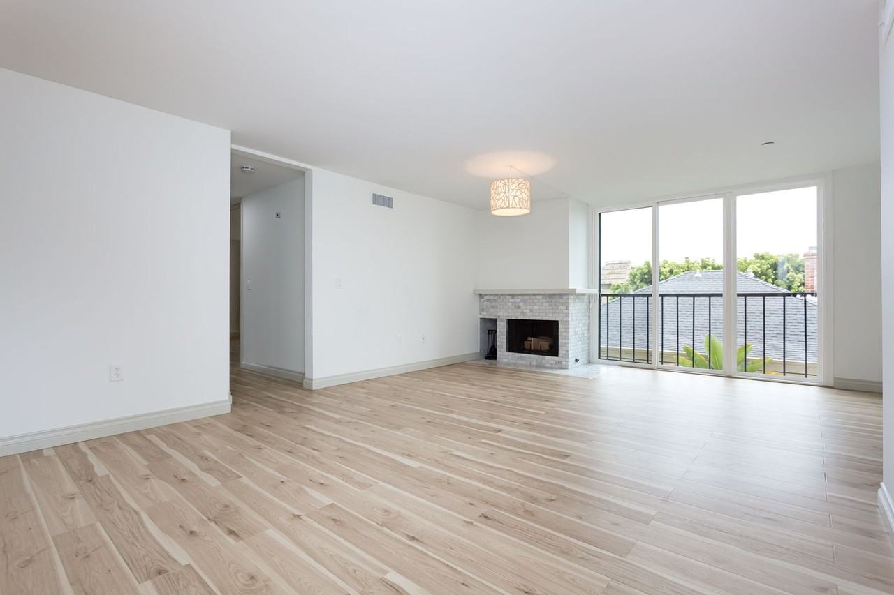 4082 Albatross St #11 - Photo 3 of 15
