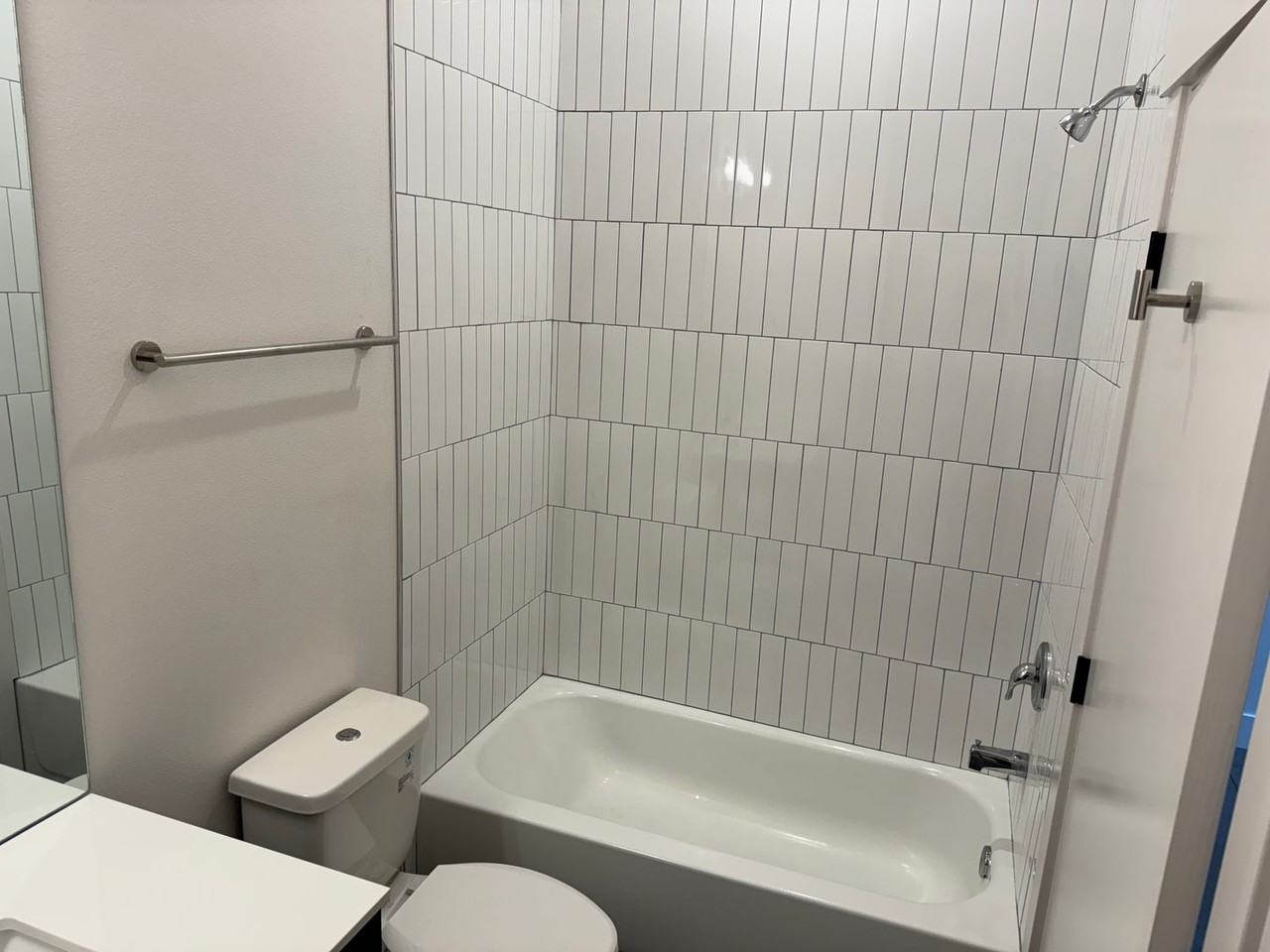 64 Park St - Photo 4 of 22