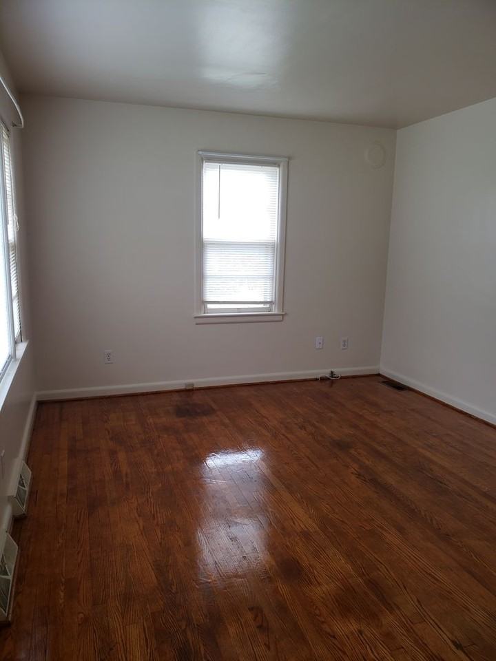 2914 Wayne Rd - Photo 3 of 24