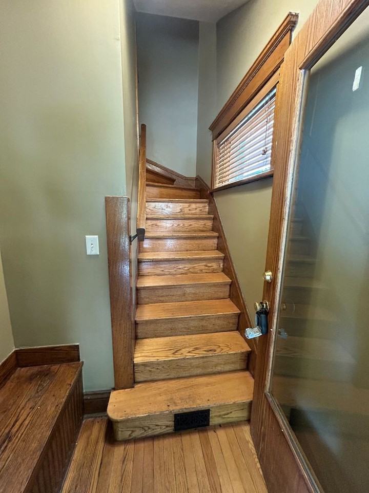 562 S 26th Ave - Photo 3 of 15