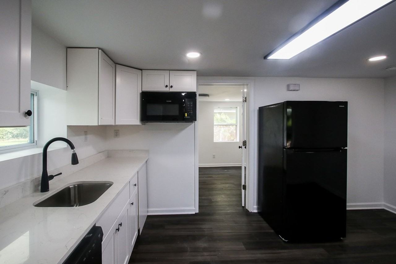 1904 East 51st Street #A - Photo 4 of 46