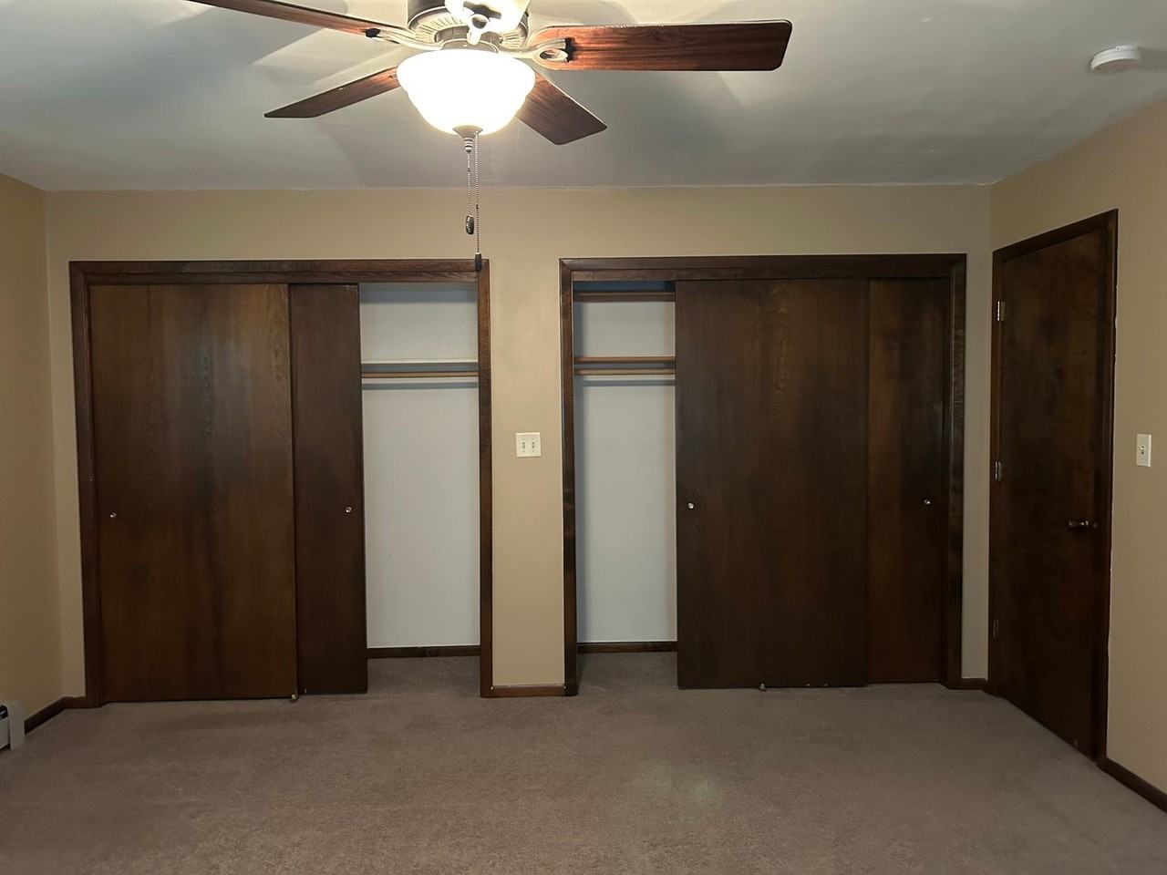 222 E 9th St - Photo 2 of 21