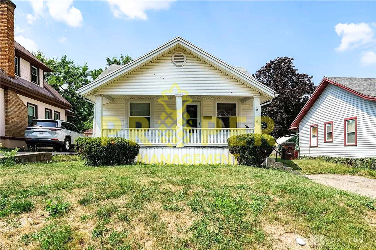 15 Camden Ave - Photo 2 of 14