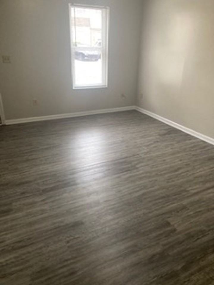 1110 Park St - Photo 2 of 19