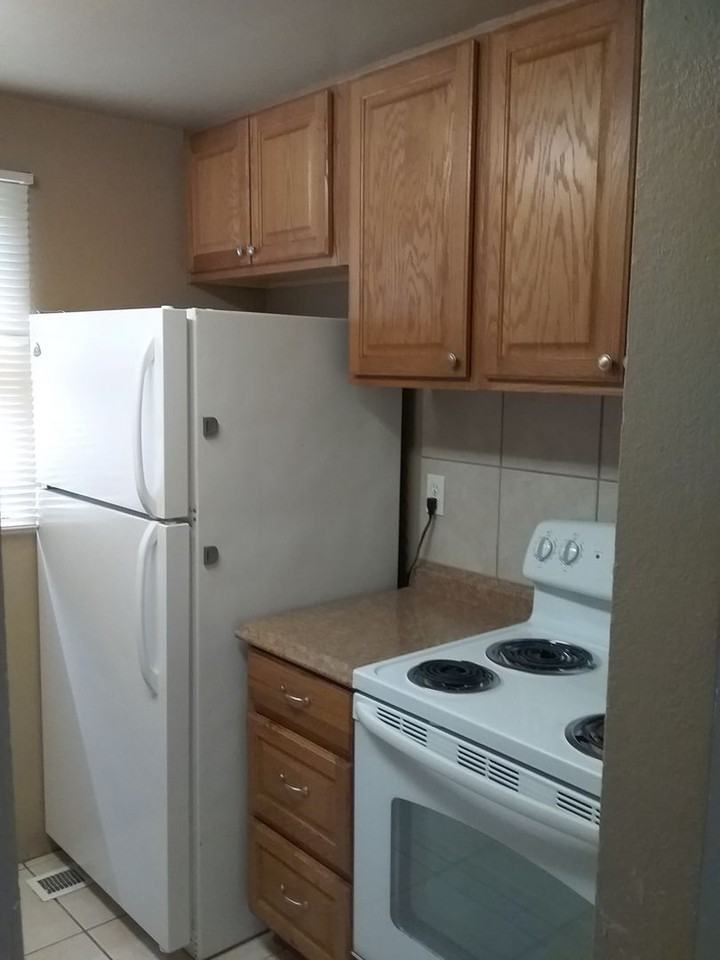 519 N Blue St - Photo 6 of 13