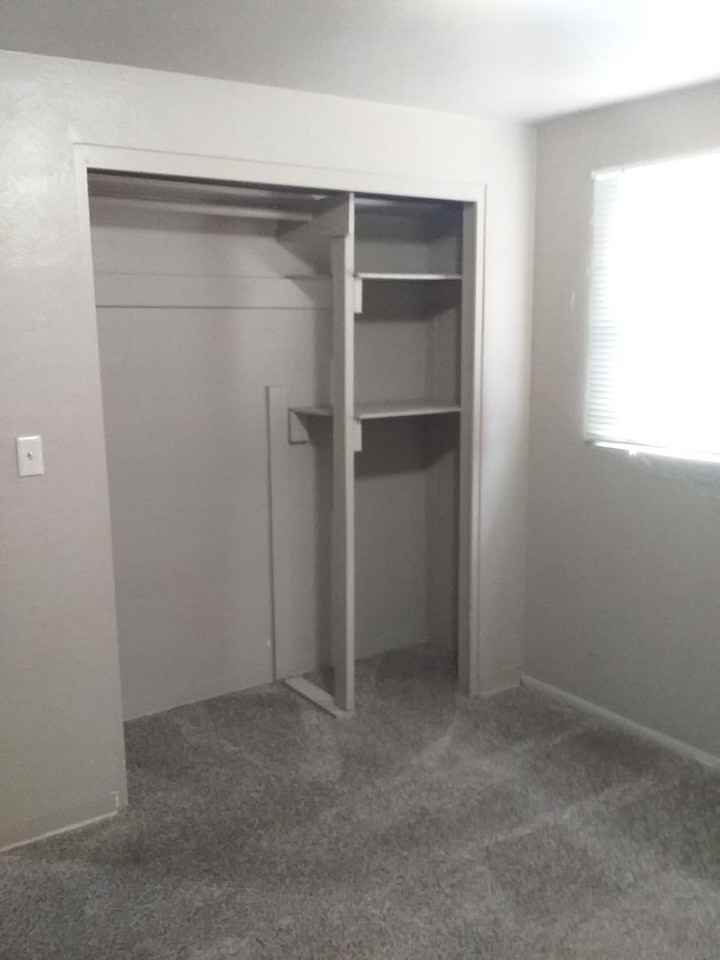 519 N Blue St - Photo 7 of 13