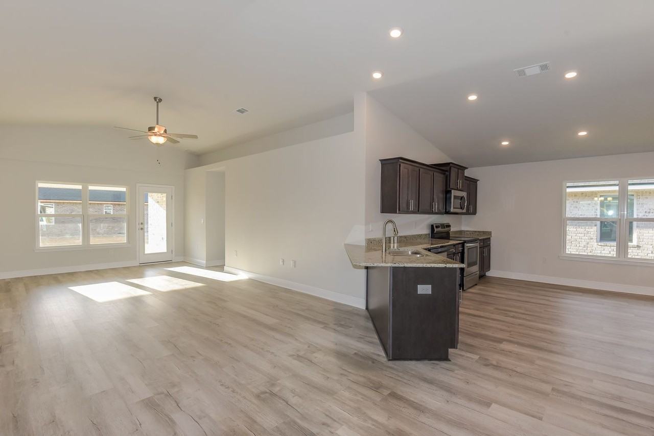 3864 Redbud Way - Photo 3 of 10