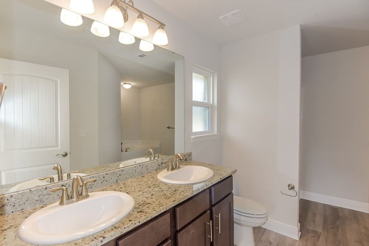 3864 Redbud Way - Photo 7 of 10